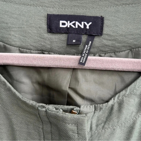 DKNY Dark Olive Roll Tab Zipper Front Lightweight Utility Jacket / Women’s Sz M - Picture 3 of 4